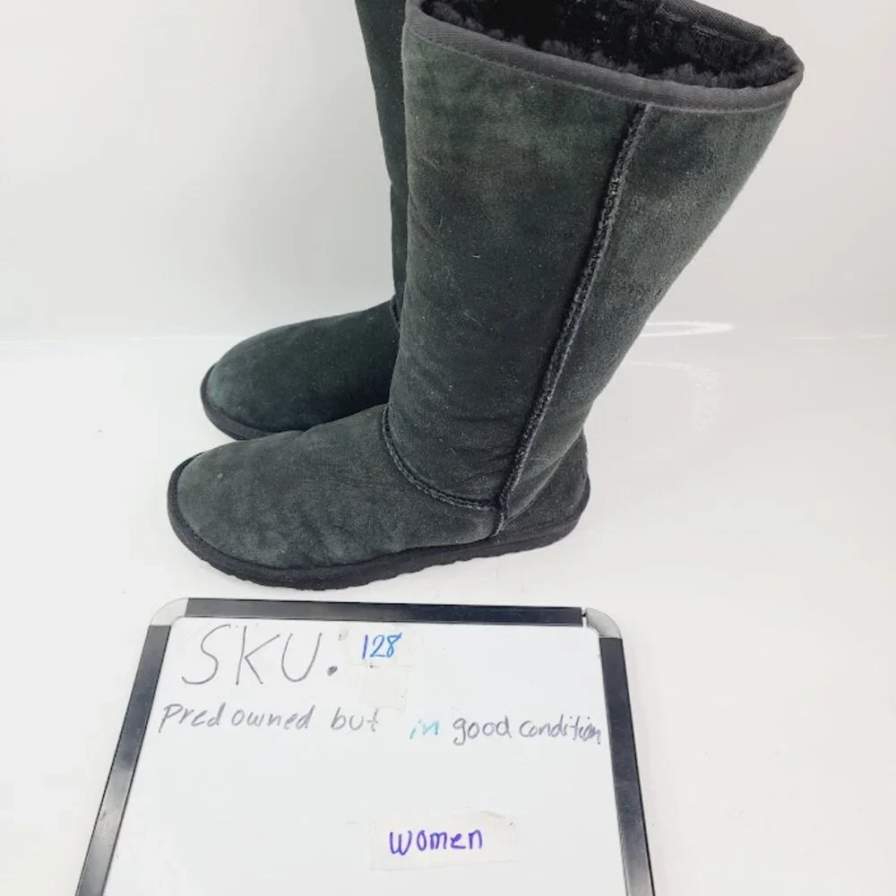 UGG girl black